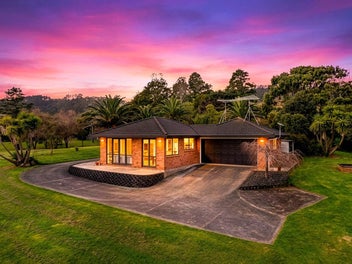 23 Tarrant Road, Helensville, Helensville