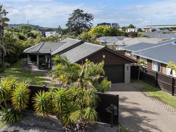 7 Robina Court, Burswood, Auckland