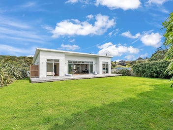 15 Waterman Drive, Langs Beach, Waipu