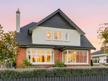 17 Wycolla Avenue, Saint Clair, Dunedin