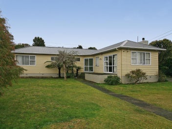 6 Pokohiwi Road, Normandale, Lower Hutt