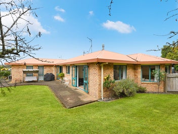 74 Ayrshire Drive, Grandview Heights, Hamilton