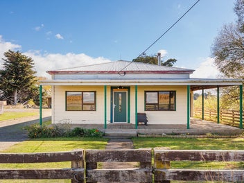 1419 Kimbolton Road, Cheltenham, Feilding