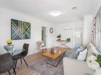 1/19 Hayr Road, Three Kings, Auckland