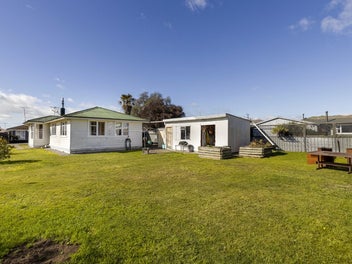 17 Gill Crescent, Redwoodtown, Blenheim