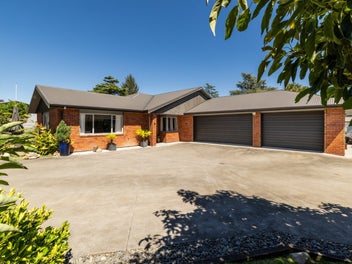 27A Mill Road, Clive, Clive