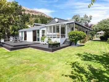11 Cascade Place, Sumner, Christchurch