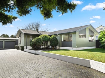 11 Camden Place, Pukete, Hamilton