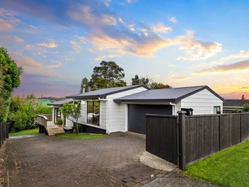 4 Macrocarpa Place, Ranui, Auckland