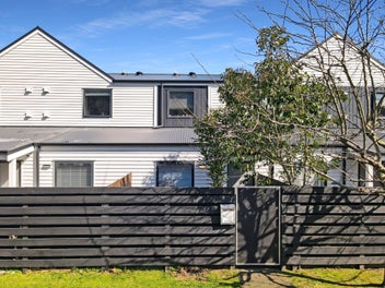 21/955 Mount Eden Road, Three Kings, Auckland