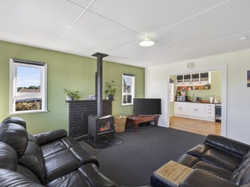 15 Simons Street, Moturoa, New Plymouth