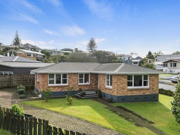 1 The Drive, Brookfield, Tauranga