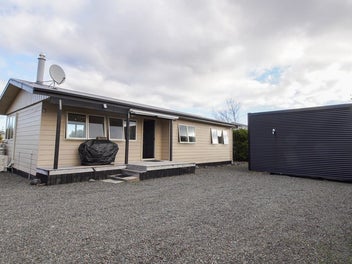 11A Mackenzie Street, Waimarino, National Park
