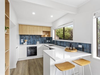 2/27 Galloway Crescent, Farm Cove, Auckland