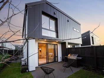 16D Champion Street, Edgeware, Christchurch