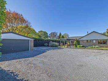 9 De Renzie Place, Kirwee