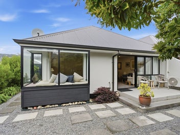 10/71B Main Road, Redcliffs, Christchurch