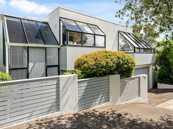 1/31 Hopkins Crescent, Kohimarama, Auckland