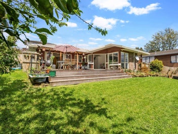 52 Ewhurst Place, Goodwood Heights, Auckland