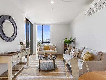 106/2 Grahame Breed Drive, Three Kings, Auckland