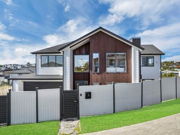 7 Lagonda Rise, Oteha, Auckland