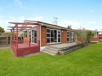 22 Frederick Drive, Dinsdale, Hamilton