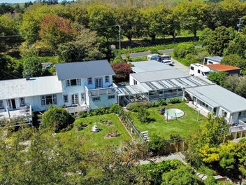 1324 Egmont Road, Egmont Village, Inglewood