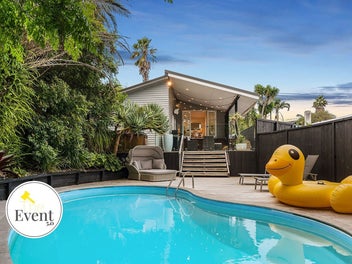 11 Mayall Avenue, Beach Haven, Auckland