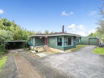 7 Bellringer Road, Massey, Auckland