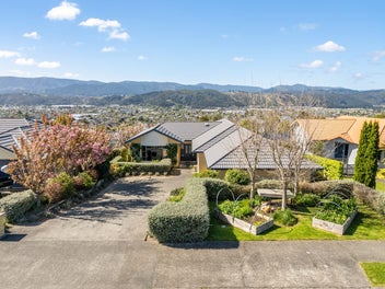 5 Ormrod Grove, Riverstone Terraces, Upper Hutt