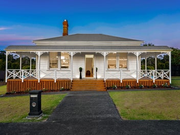 5 Burnside Court, Rosedale, Auckland