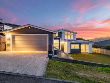 31 Aspiring Terrace, Aotea, Porirua