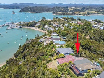 8 Sir George Back Street, Opua, Opua