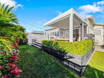 1/20 Corrella Road, Belmont, Auckland