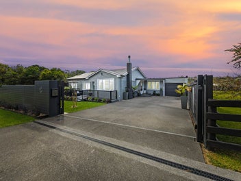 84 Shaw Road, Oratia, Auckland