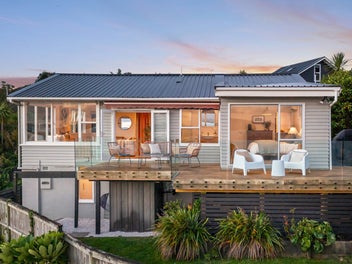 1/106 Island Bay Road, Beach Haven, Auckland