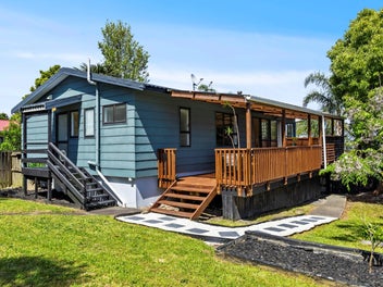 9 Hale Crescent, Bayview, Auckland