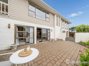 14 Hibiscus Grove, Maungaraki, Lower Hutt
