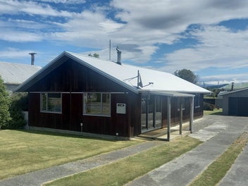 3 Clifden Highway, Tuatapere, Tuatapere