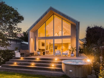 41 Wiggins Street, Sumner, Christchurch