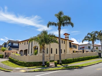 16 Tranquility Rise, Mellons Bay, Auckland