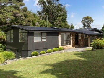 256 Piha Road, Piha