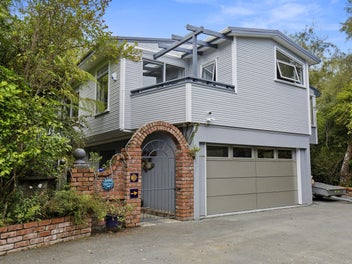 106 Park Road, Belmont, Lower Hutt