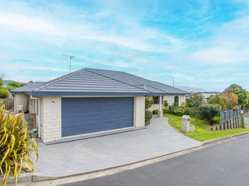 103 Realm Drive, Paraparaumu