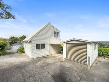 2/14 Chalmers Street, Avondale, Auckland