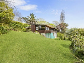 115 Matipo Road, Mairangi Bay, Auckland