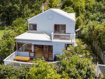 61 Breaker Bay Road, Breaker Bay, Wellington