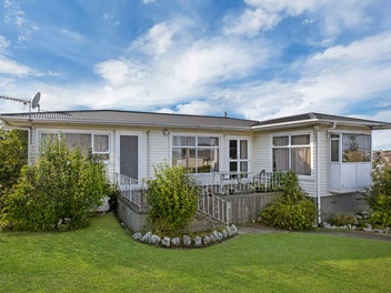 218 New Windsor Road, New Windsor, Auckland