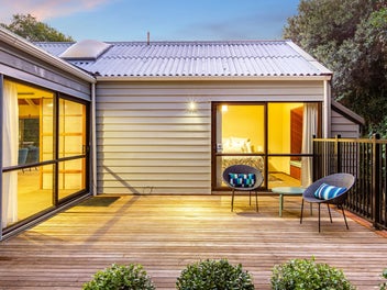 49 Bayview Road, Paremata, Porirua