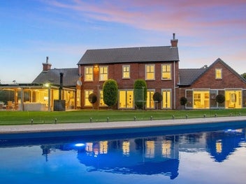 287 Clifton Road, Whitford, Howick